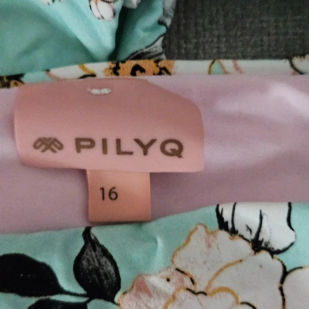 NWOT PilyQ Swim Reversible Teal &‎ Pink Floral Bikini Set Youth size 16